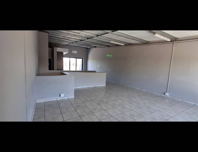 170M² BUILDING FOR SALE IN MOREHILL